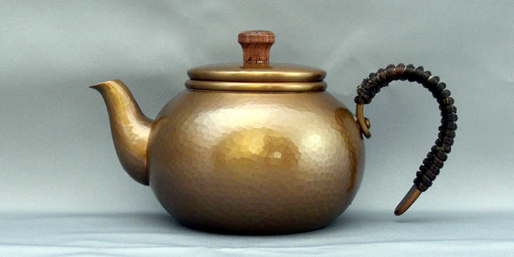 藤井宏・鎚起銅器 ｜ WAZAMON 職人館