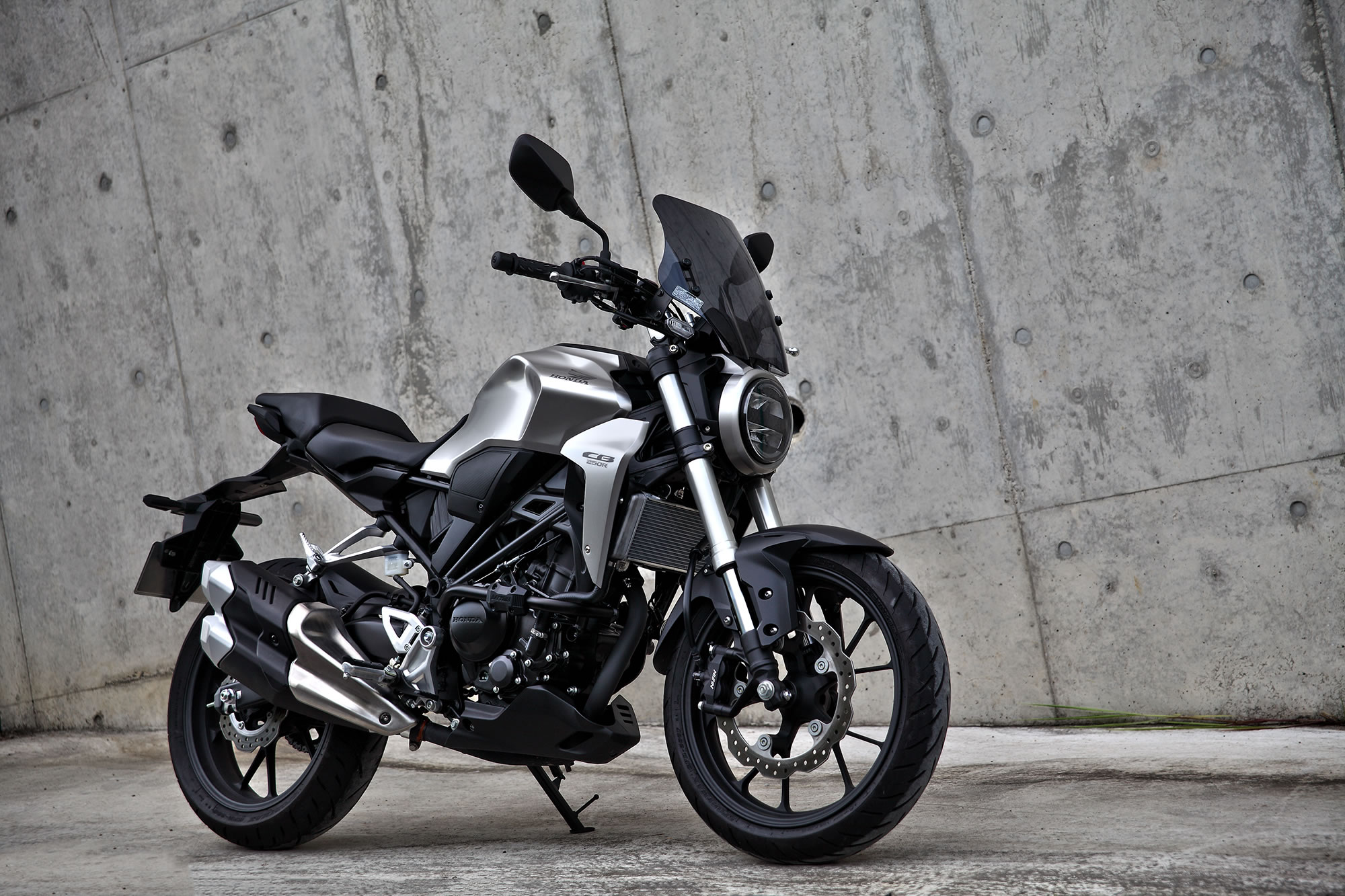 CB250R(MC52) スクリーンバイザー5