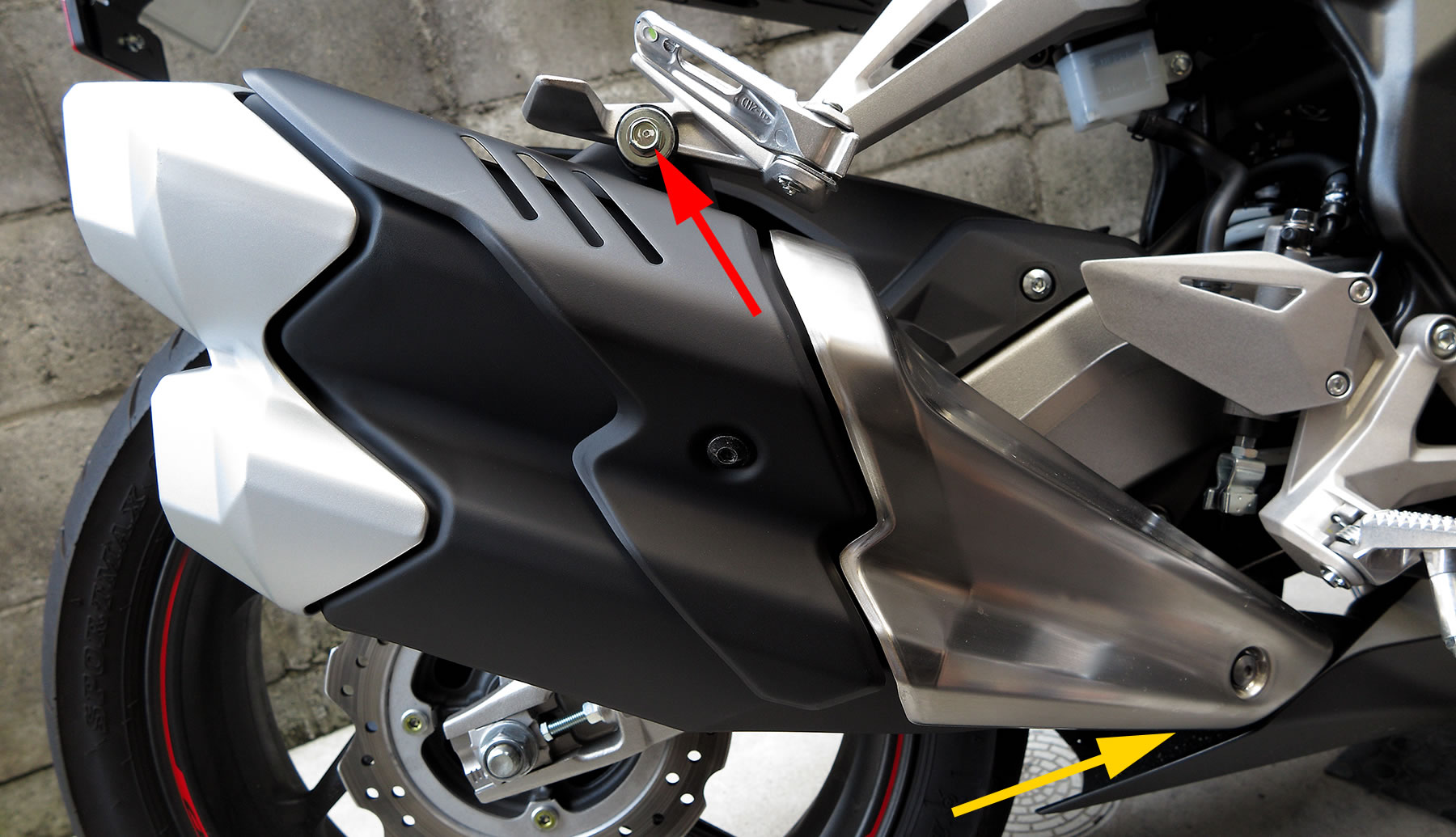 MC51 CBR250RR エキゾーストパイプ2