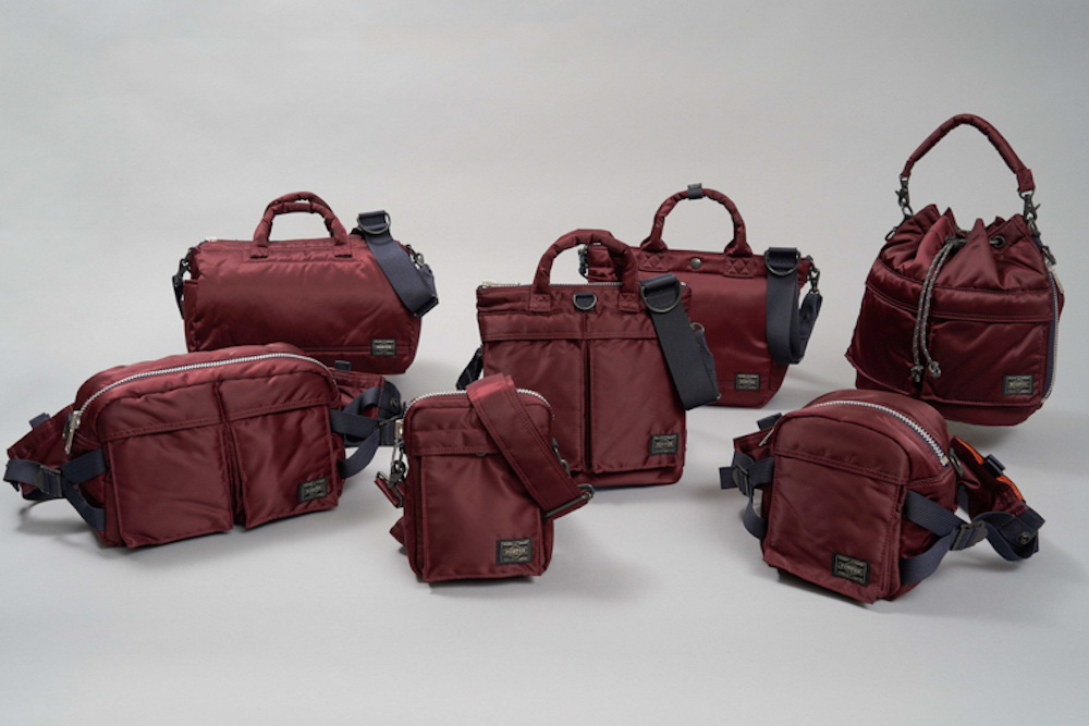 ポーターの人気シリーズ「PXタンカー」に、限定色“マルーン”が仲間入り