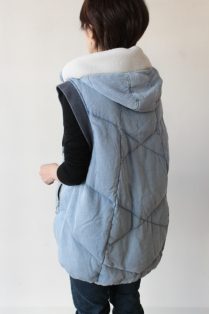 アヤン（ayane）テンセルデニムダウンベスト／ブリーチ - 31,680円