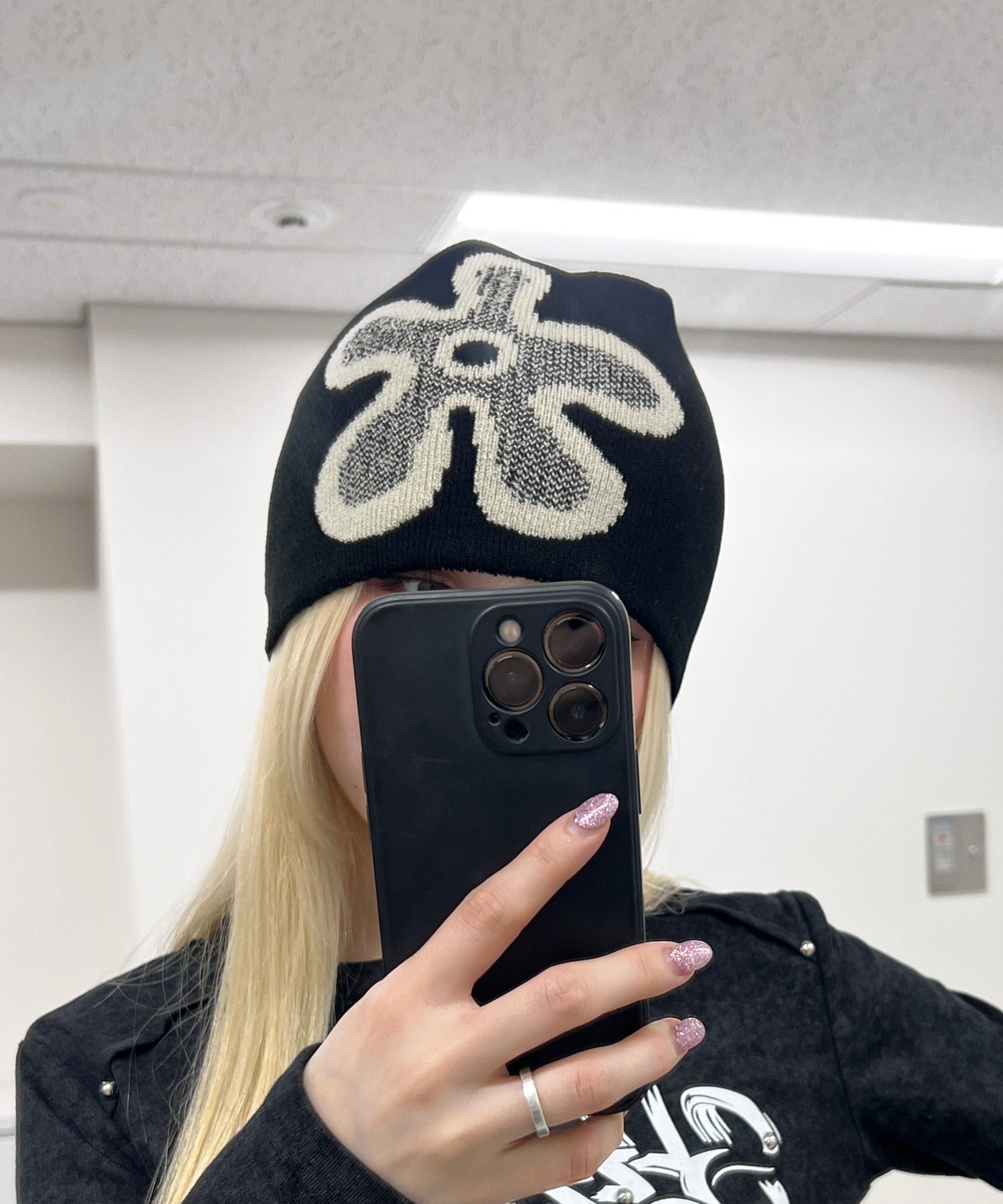 Lady Gaga OWHH Gray × Black メッセージ刺繍ビーニー フラワーサマー