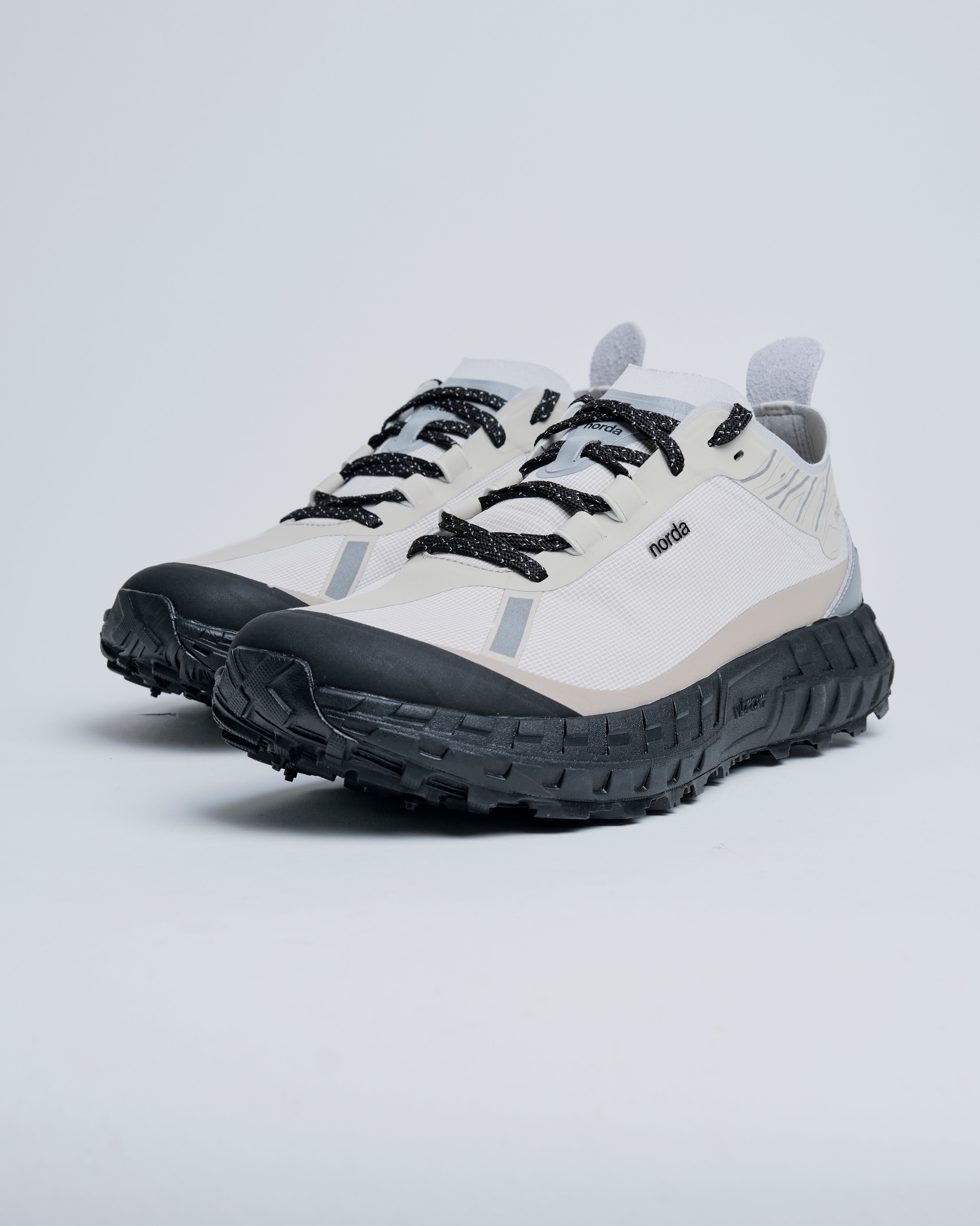 norda 001 in Cinder ~ Windthrow