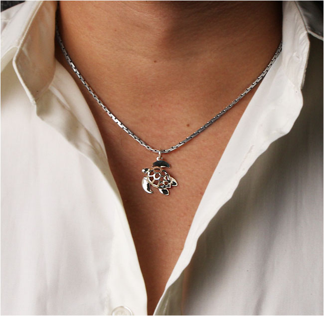 ペンダントトップ シルバーペンダント シルバー925 海亀 ウミガメ 長寿