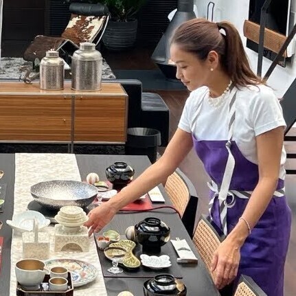 滝沢眞規子さんの「新年テーブルセッティング術」がセンス抜群で素敵