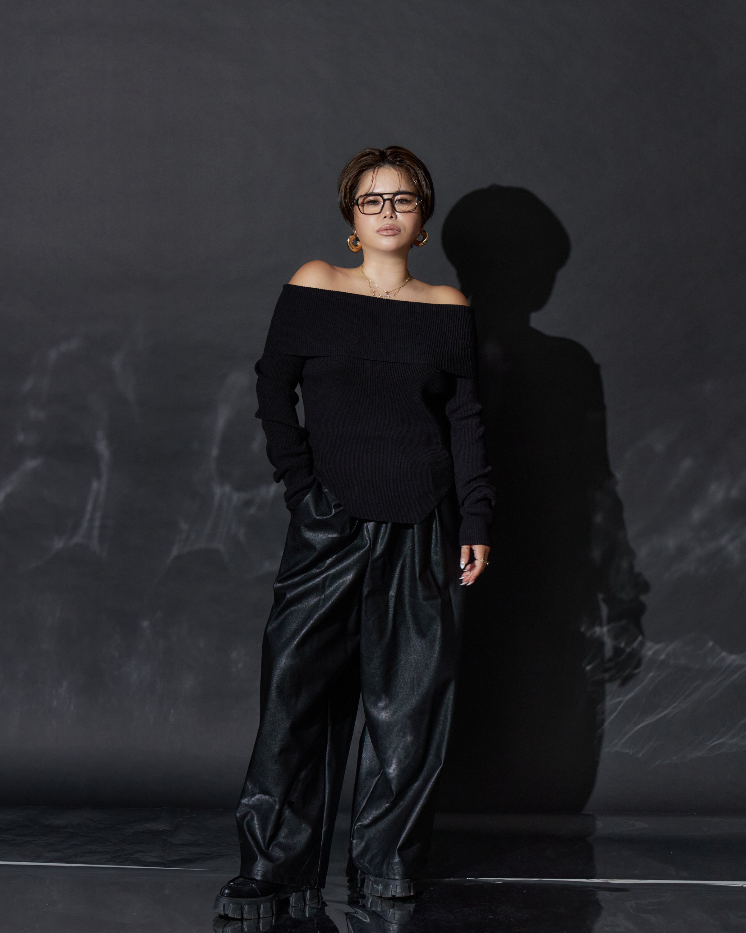 Sculpted Off-Shoulder Knit – WONEM