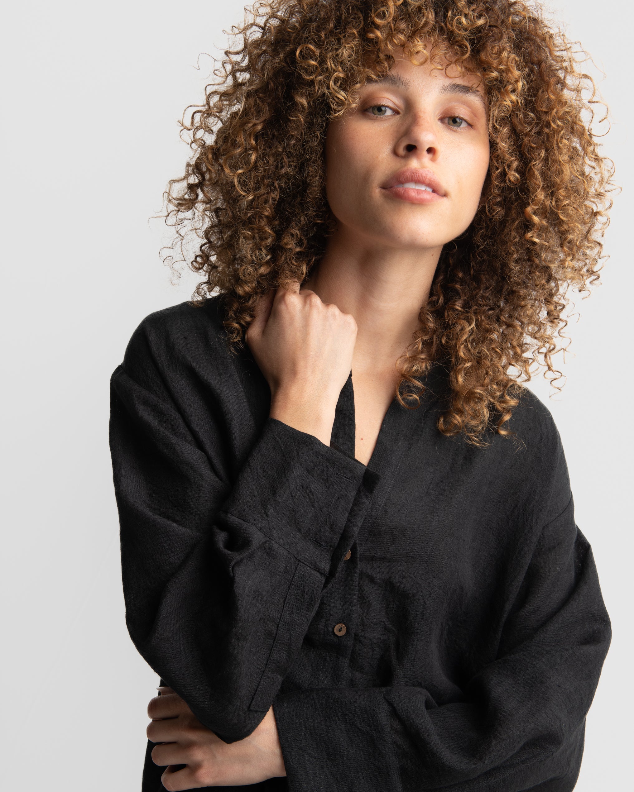 Easy fit Black Linen Tunic – World of Crow
