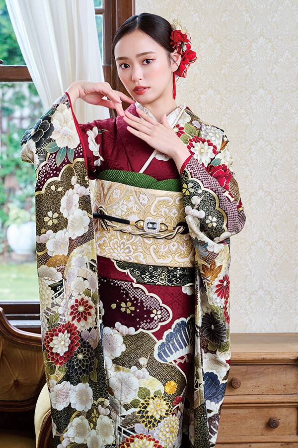 辻が花の意匠を斬新なぼかしで艶やかに【B3819】｜振袖ギャラリー