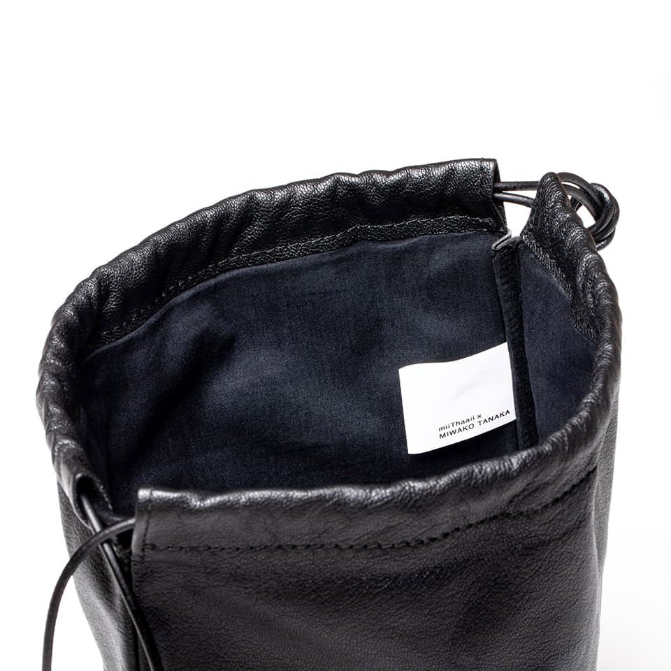 02 おなかにぴったり沿う安心感。 | ケサ ショルダーバッグ