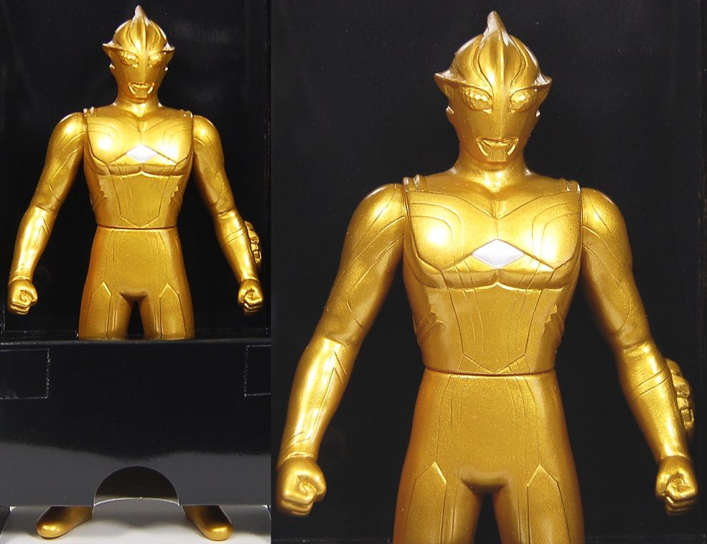 Ultraman Mebius Gold Statue Ver. & Father of Ultra Clear Red Set