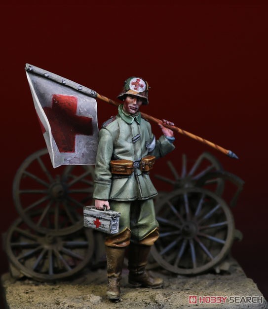 WWI 独 ドイツ帝国陸軍 赤十字旗を抱える衛生兵 (プラモデル) - ホビー