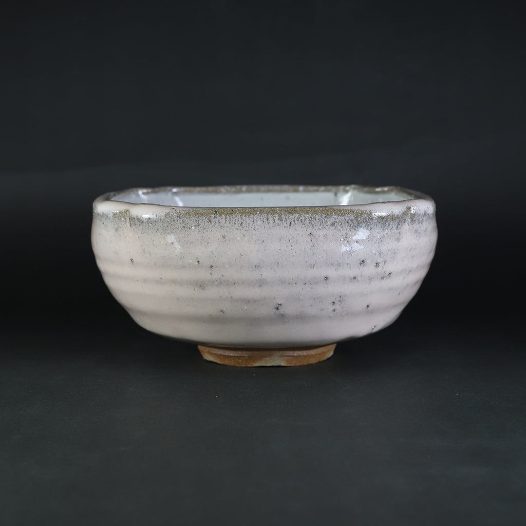 中里太亀 作 斑唐津四方鉢 – ギャラリー一番館オンラインショップ