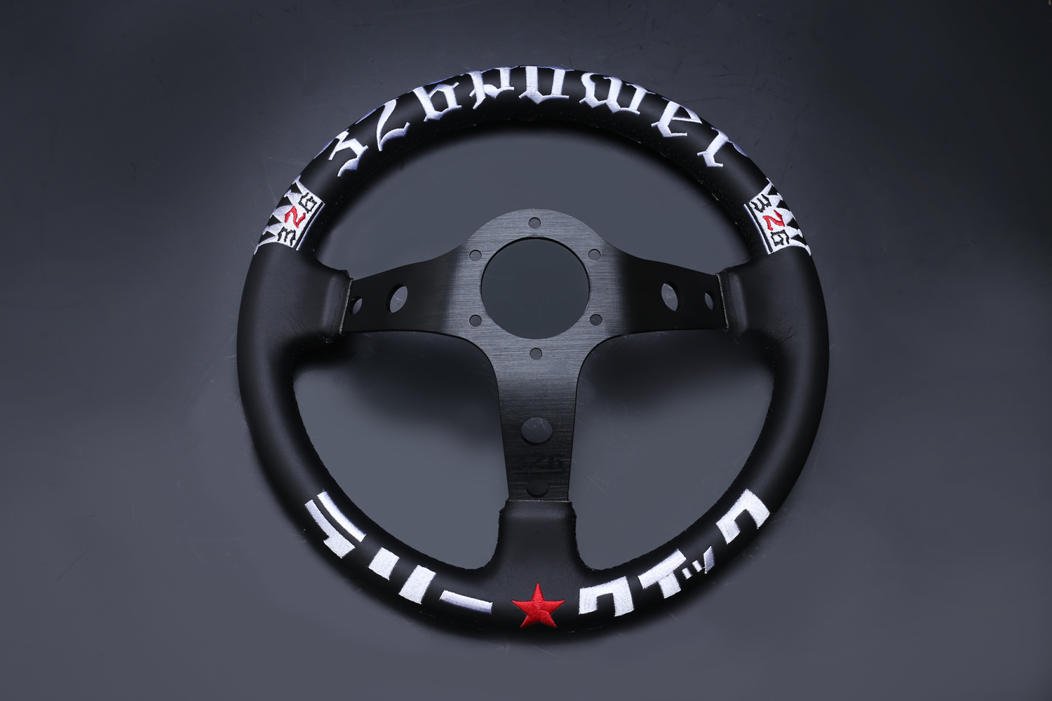 新品・未使用 俺たちトチクルッテルぜっ!! 革 ステアリング