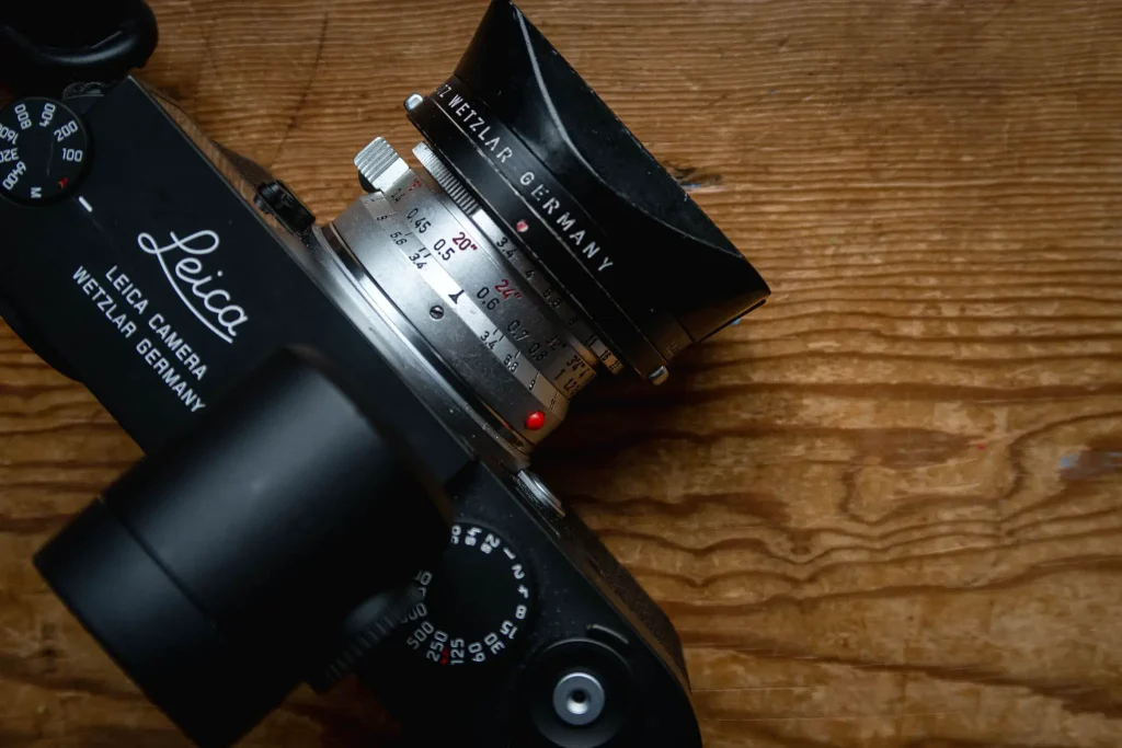 Leica 21mm f/3.4 Super-Angulon Review / Shooting an elderly