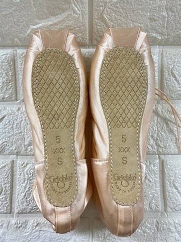 グリシコ 】 トウシューズ マヤ 1（S-PRO) ソフトシャンク 消音剤入り