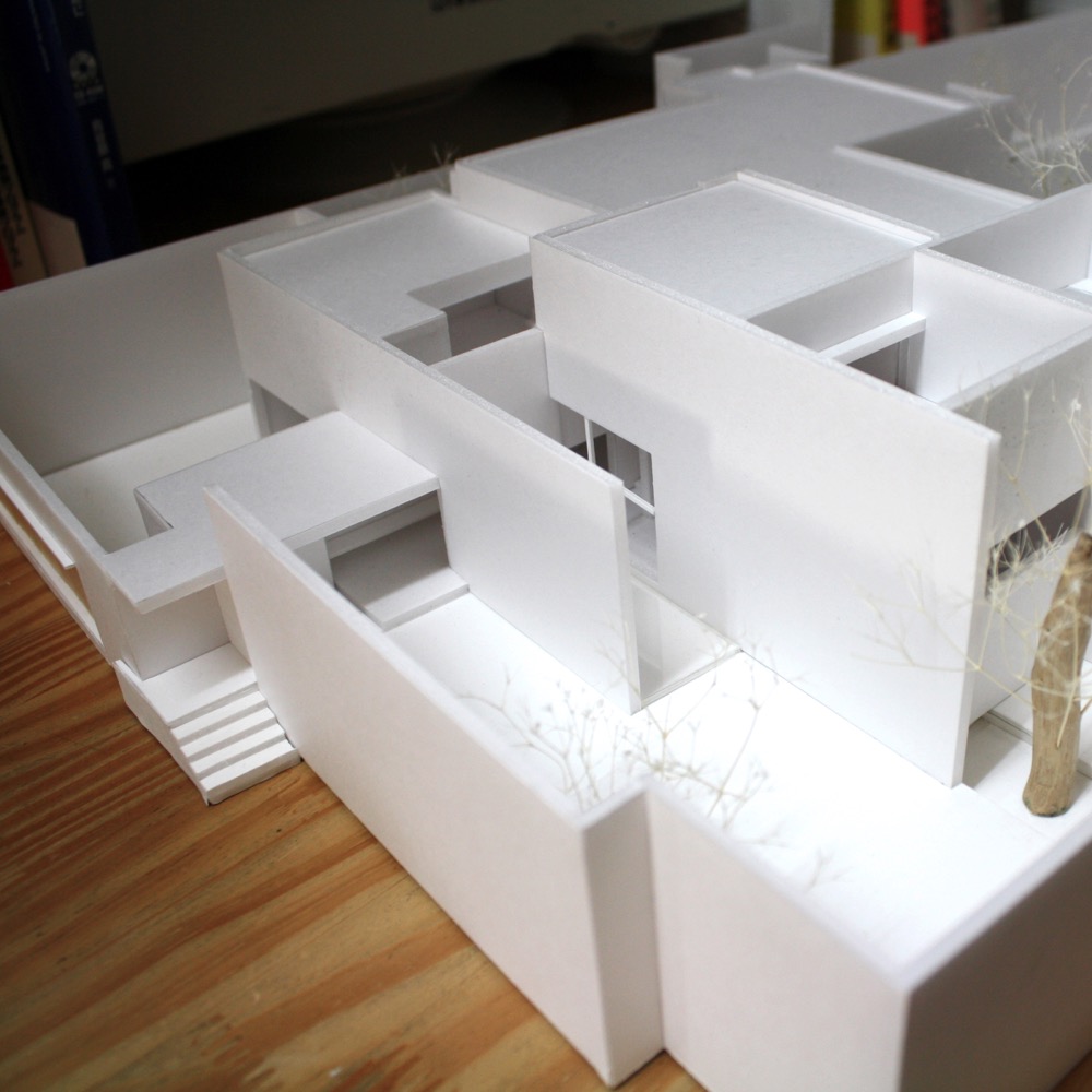 ルイス・バラガンの中庭｜水谷嘉信建築設計事務所