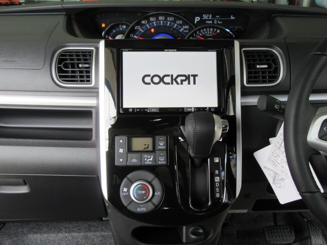 新車のタントカスタム（LA600S）に「ビッグな8インチ楽ナビ」を納車前