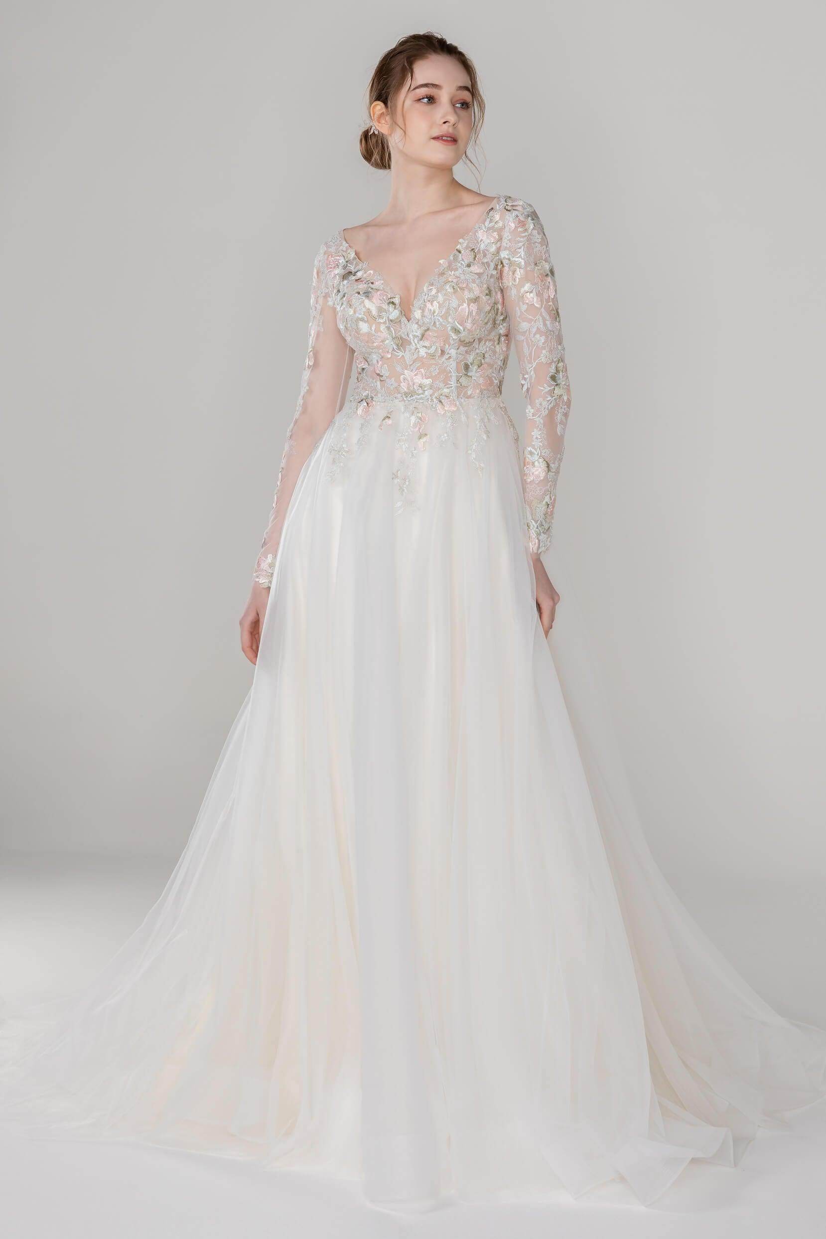 A-Line Court Train Tulle Lace Zipper Wedding Dress Appliques