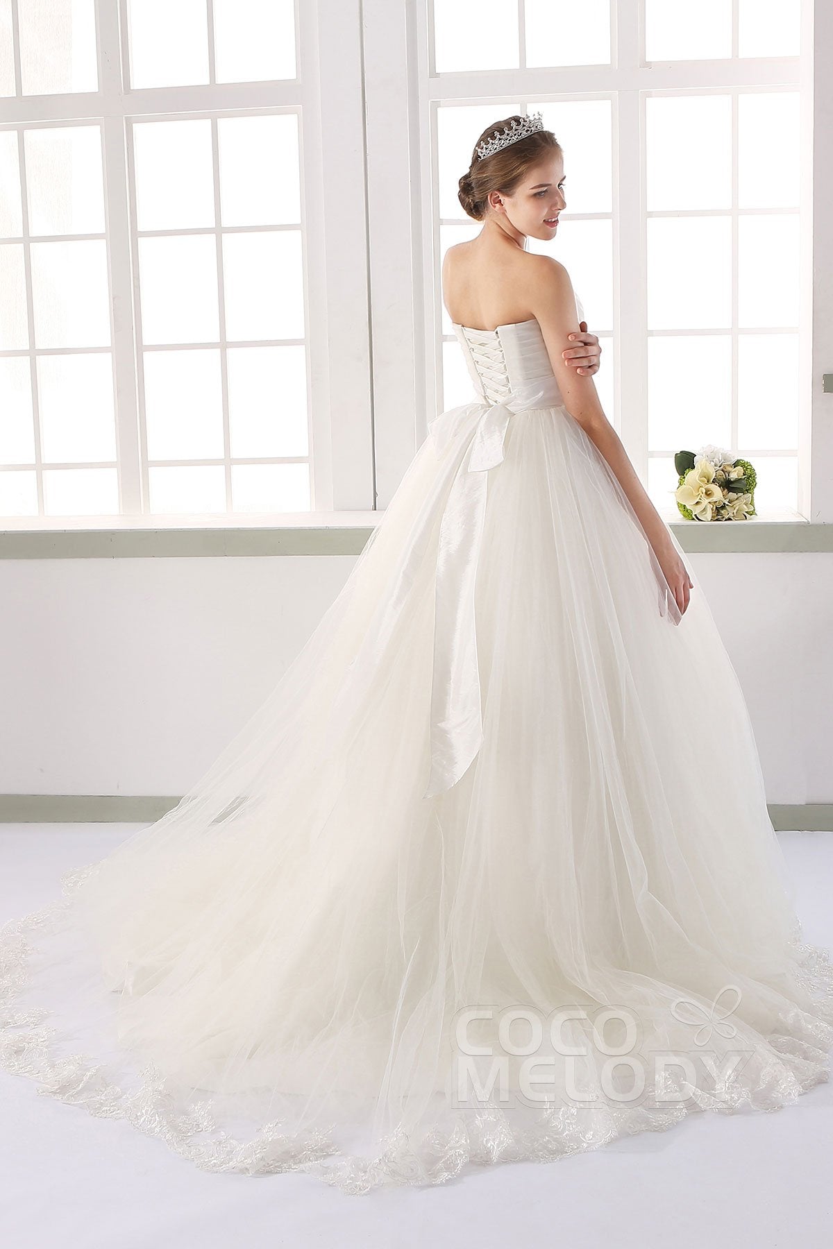 LH190 詳細 | ウエディングドレスを格安で探すならCOCOMELODY