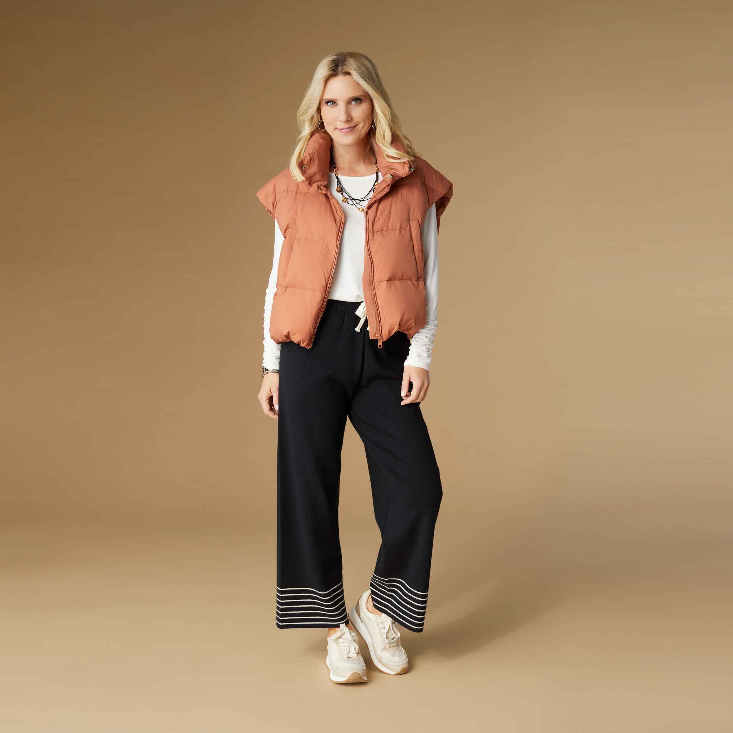 Jana Chunky Down Vest with Cinched Bottom - Final Sale – COCO + CARMEN