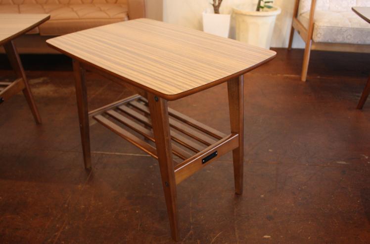 カリモク60 サイドテーブル（ウォールナット） | collect