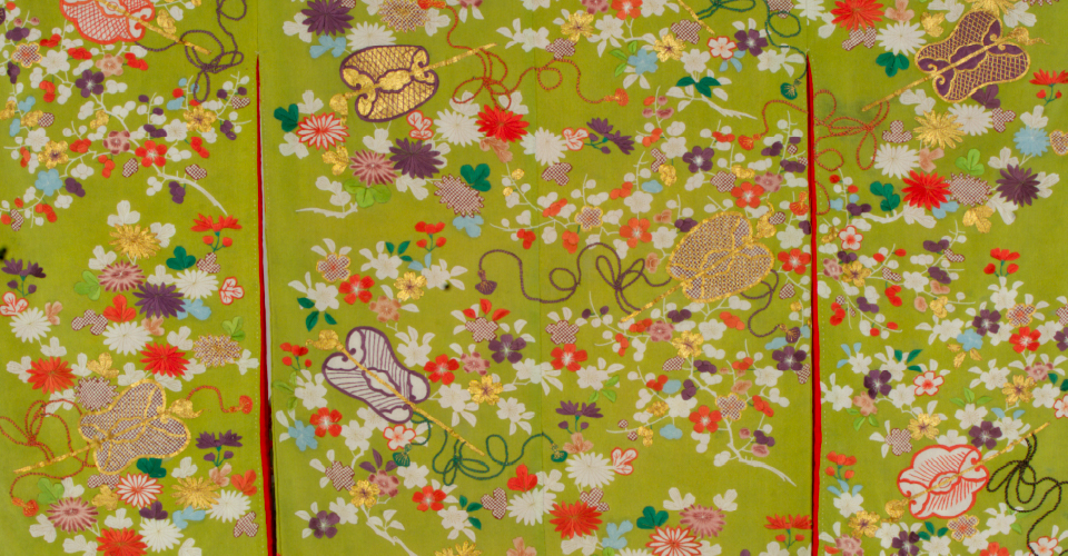 桐菊文様透かし彫り紅板 | デジタルミュージアム | ポーラ文化研究所