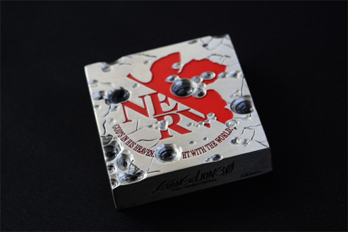 ヱヴァンゲリヲン新劇場版 BROKEN NERV PAPER WEIGHT