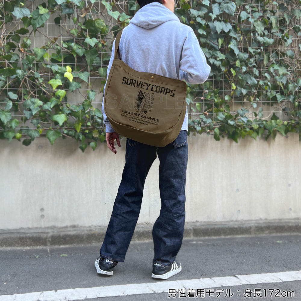 調査兵団 ニュースペーパーバッグ [進撃の巨人] | キャラクター公式