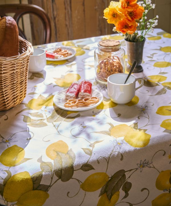 Fromイタリア】クアドラテーブルクロス(TILE): 『欧州航路』