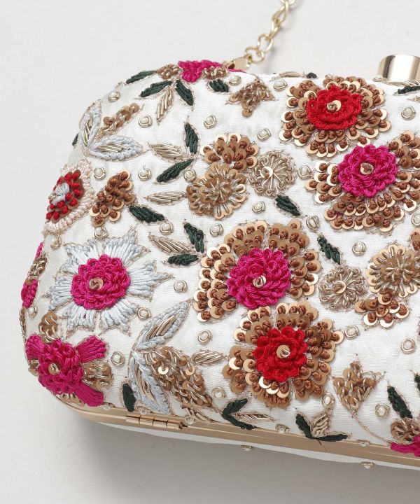 フラワリークラッチBAG(1VARIATION): 『チャイハネ』公式通販