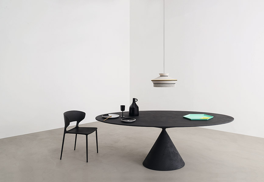 CLAY（クレイ テーブル）DESALTO | カッシーナ・イクスシー