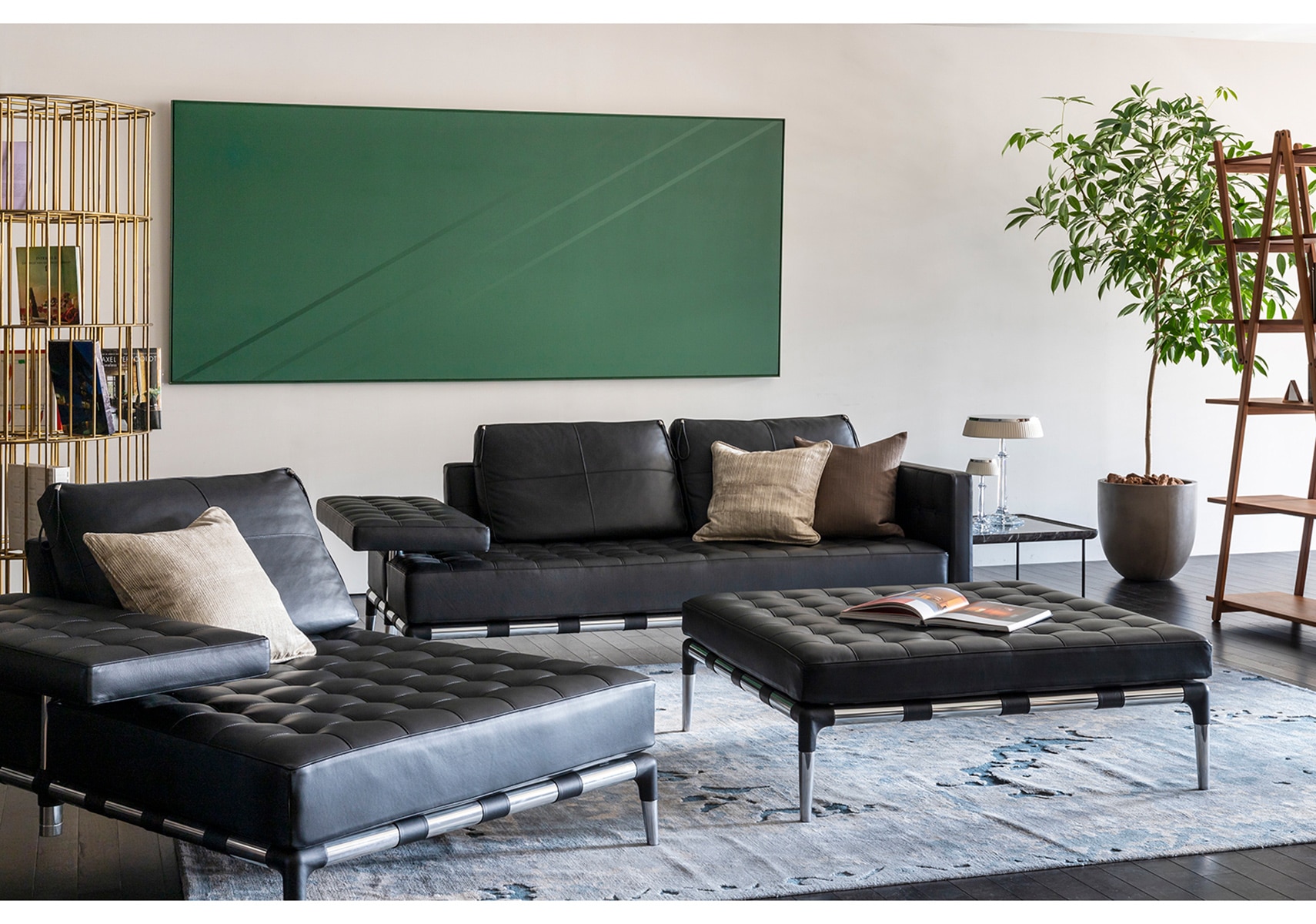 Cassina（カッシーナ）241-00 PRIVE オットマン 黒革（13X606