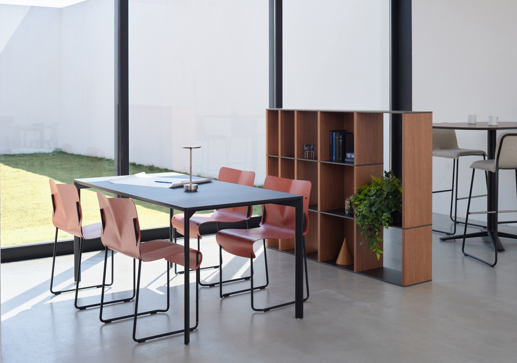 IXC(イクスシー）OLIO(オリオチェア）|カッシーナ・イクスシー 公式