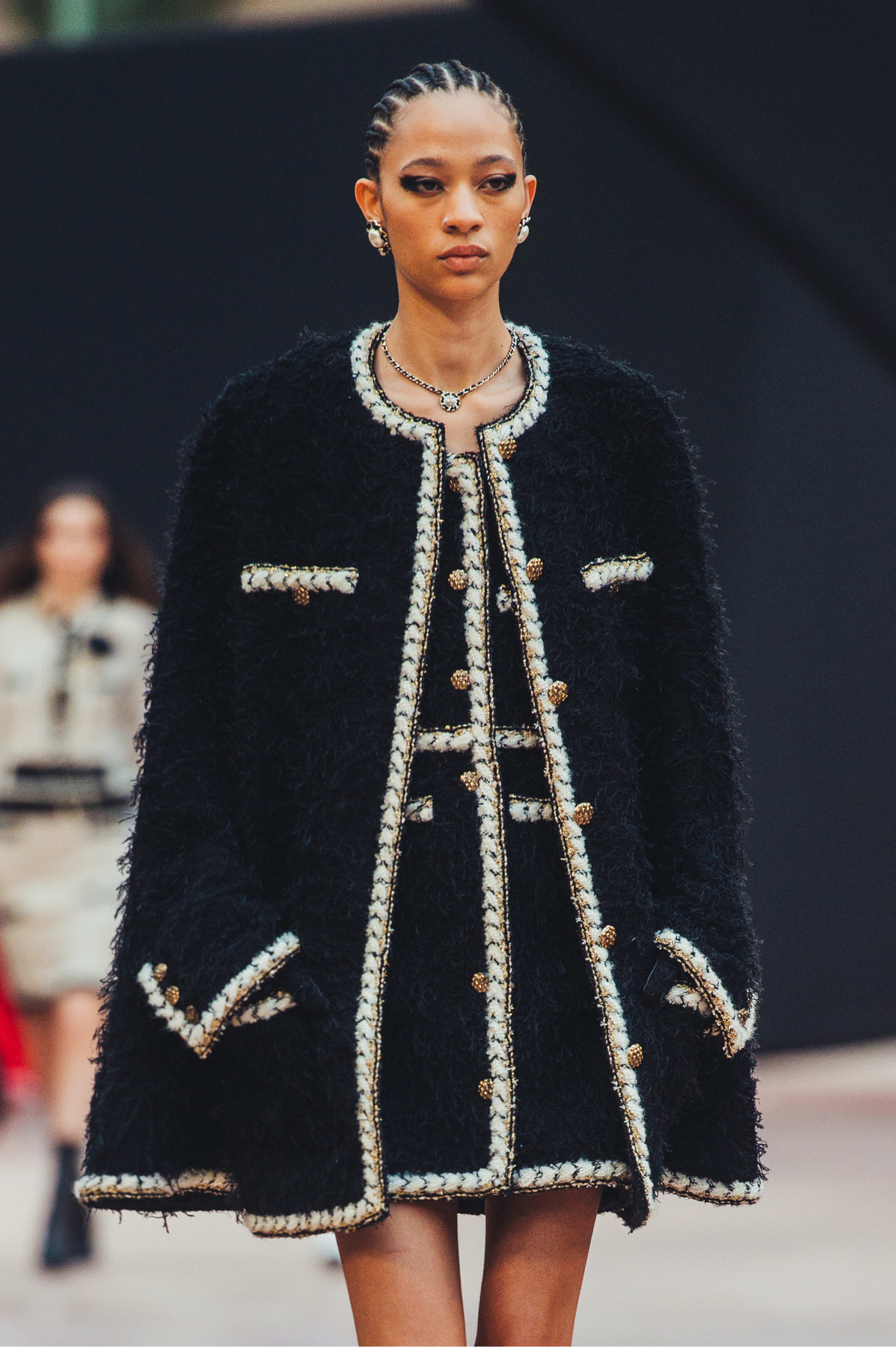 ケープ - ウール ツイード、ブラック & エクリュ — ファッション