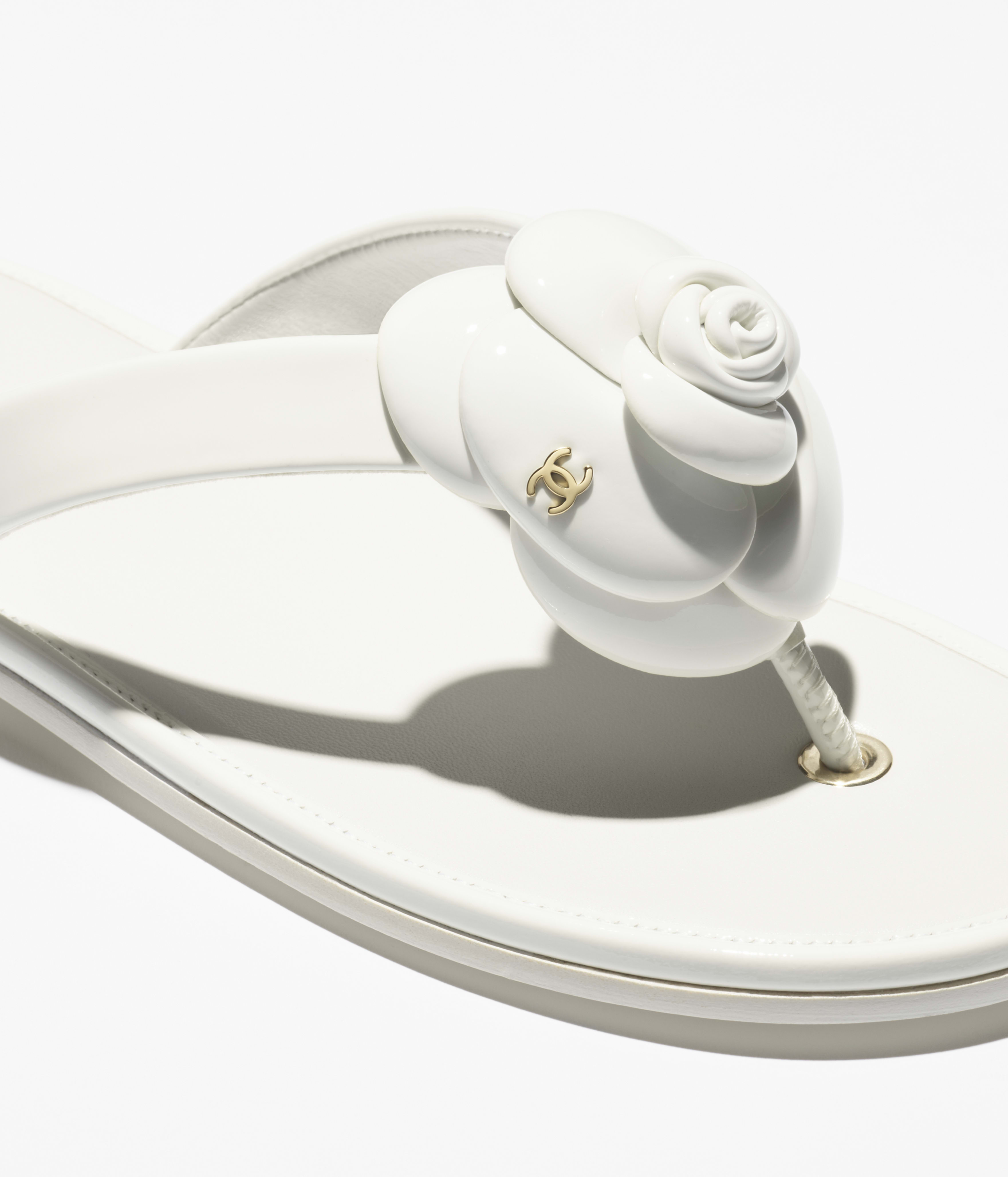 Thongs - Patent calfskin, white — Fashion | CHANEL