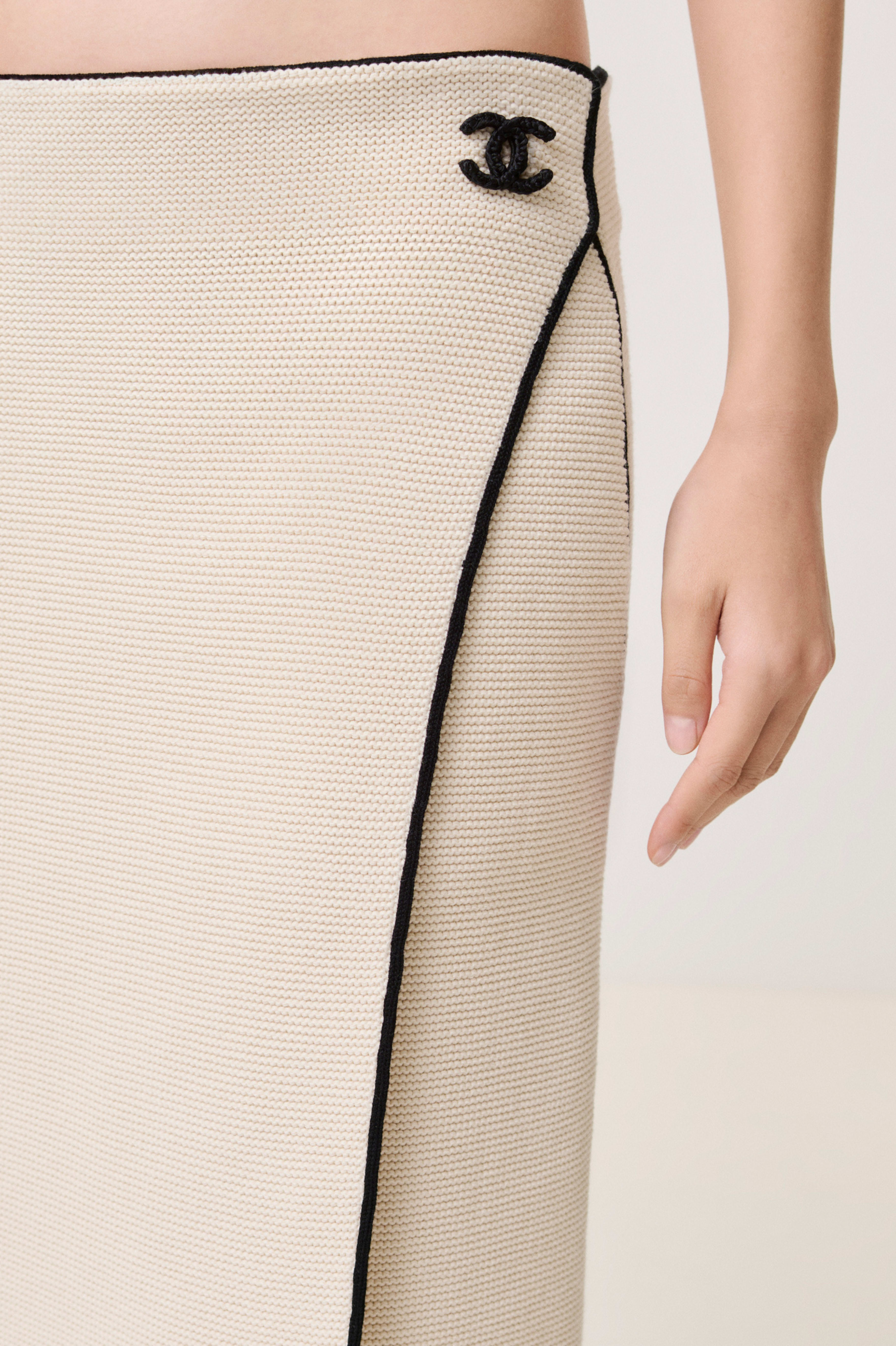 ミディ スカート - コットン、エクリュ & ブラック — ファッション