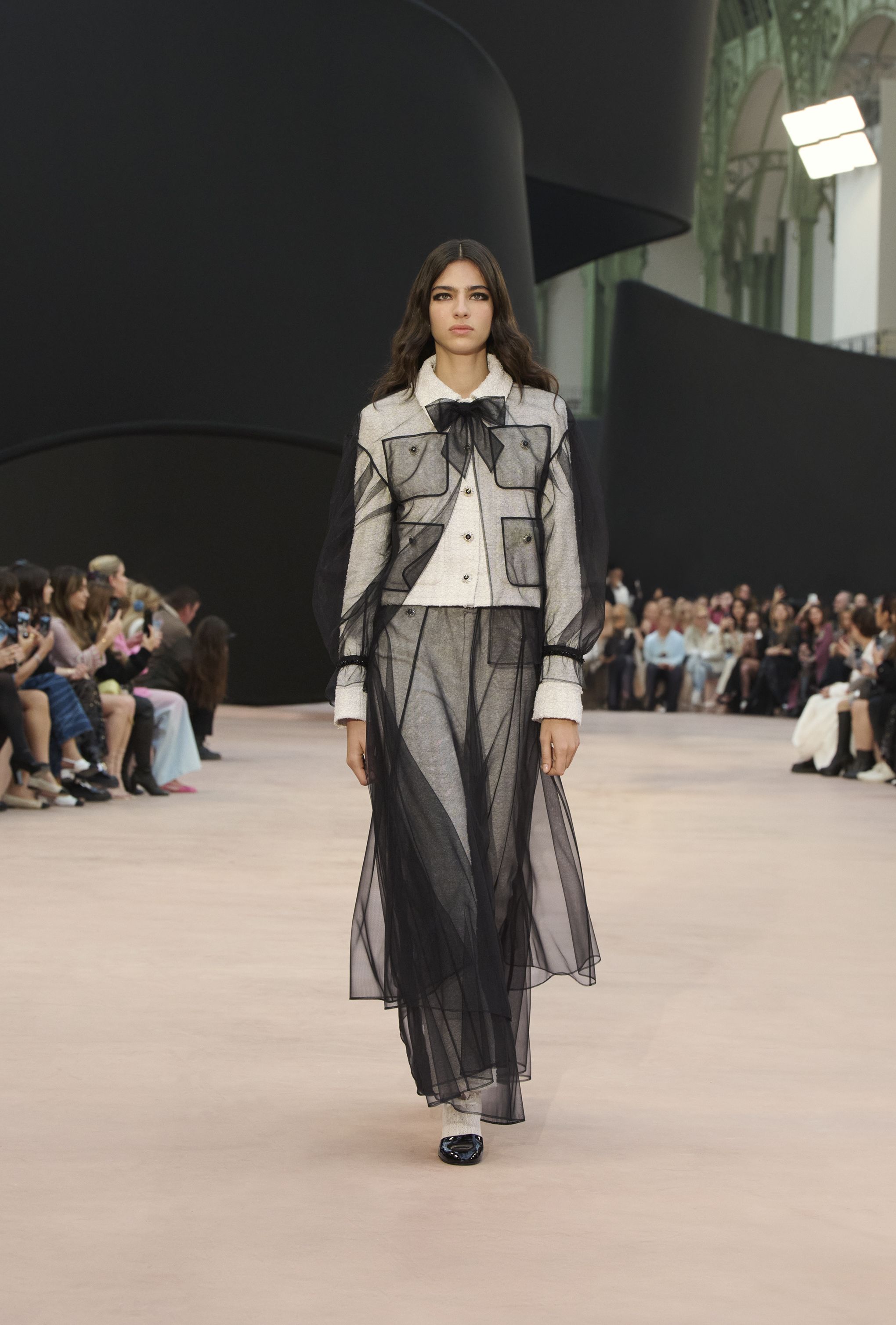 ジャケット - ツイード、ホワイト & ブラック — ファッション | CHANEL