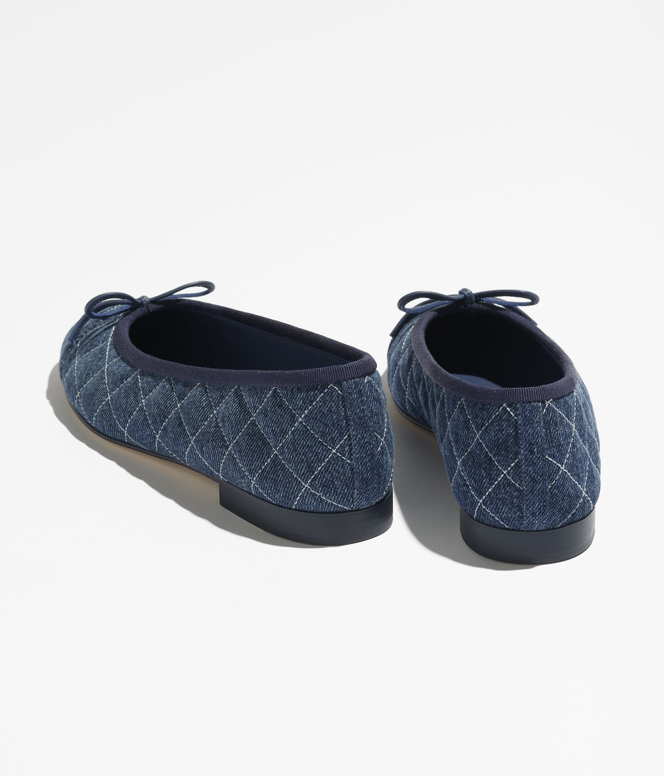 バレリーナ - ウォッシュド デニム、ブルー — ファッション | CHANEL