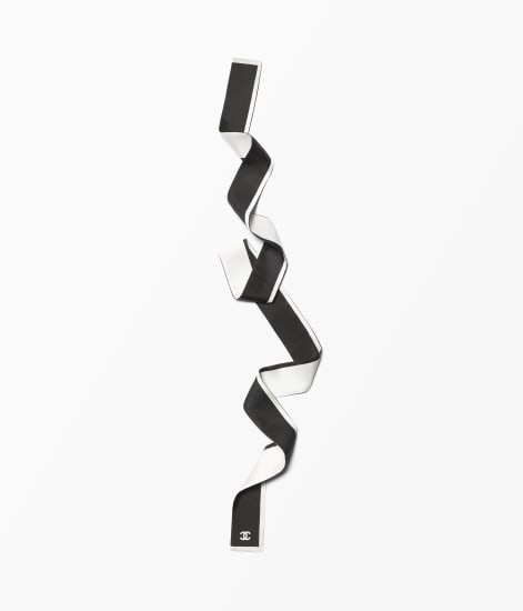 スカーフ - その他のアクセサリー — ファッション | CHANEL