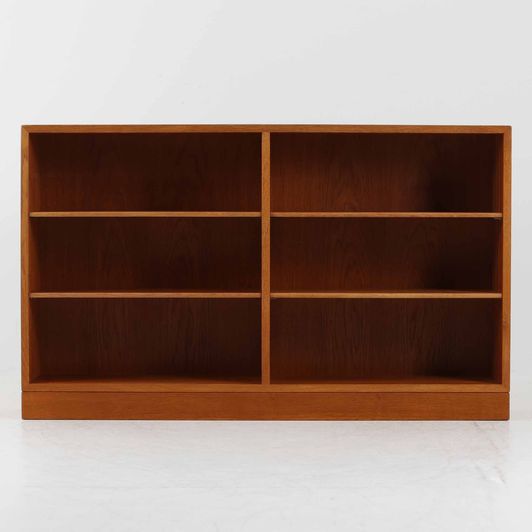 北欧ビンテージ家具ブックシェルフ | スタイリッシュで使い勝手の良い