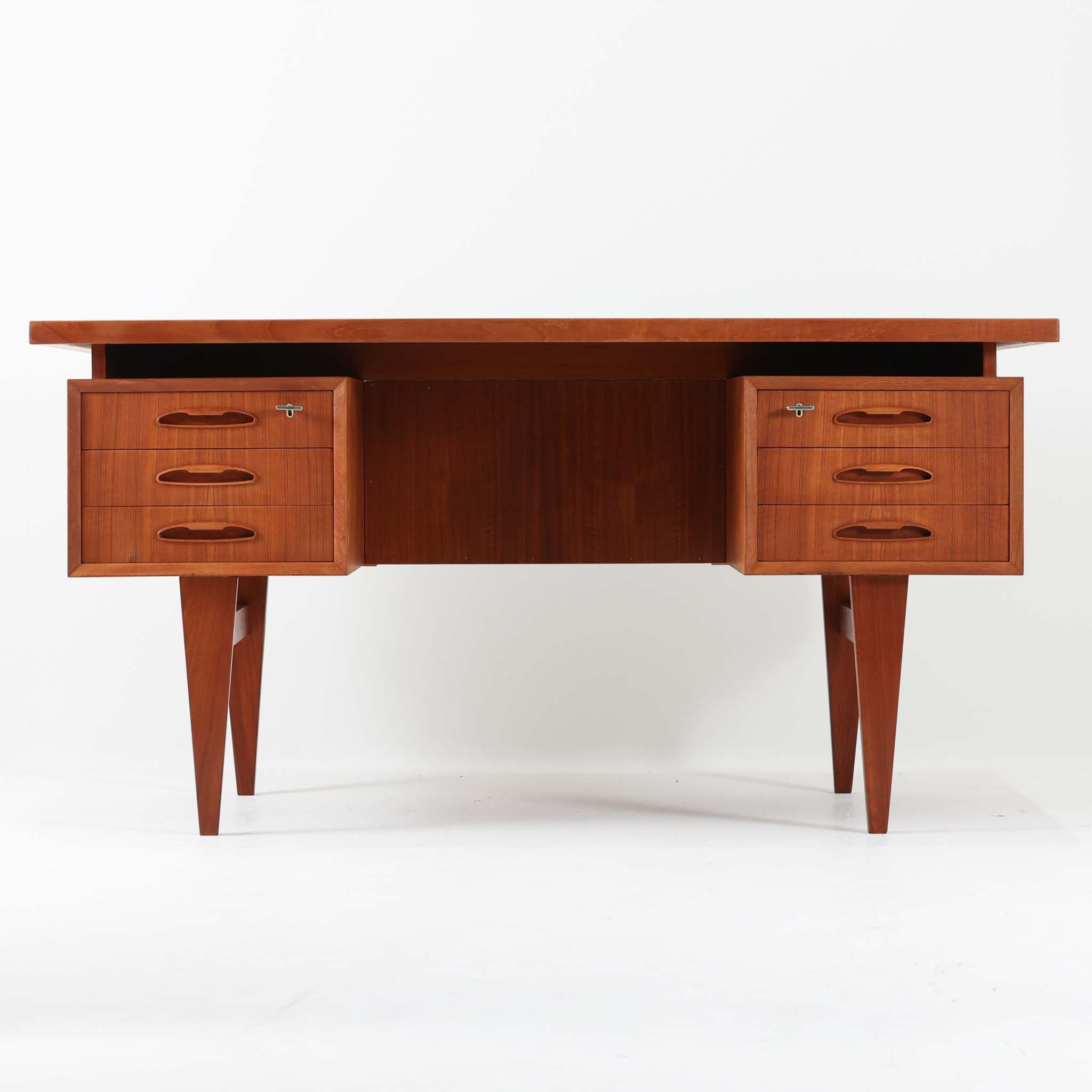 公式】CHLOROS(クロロス) - 北欧の魅力が詰まったインテリア通販サイト