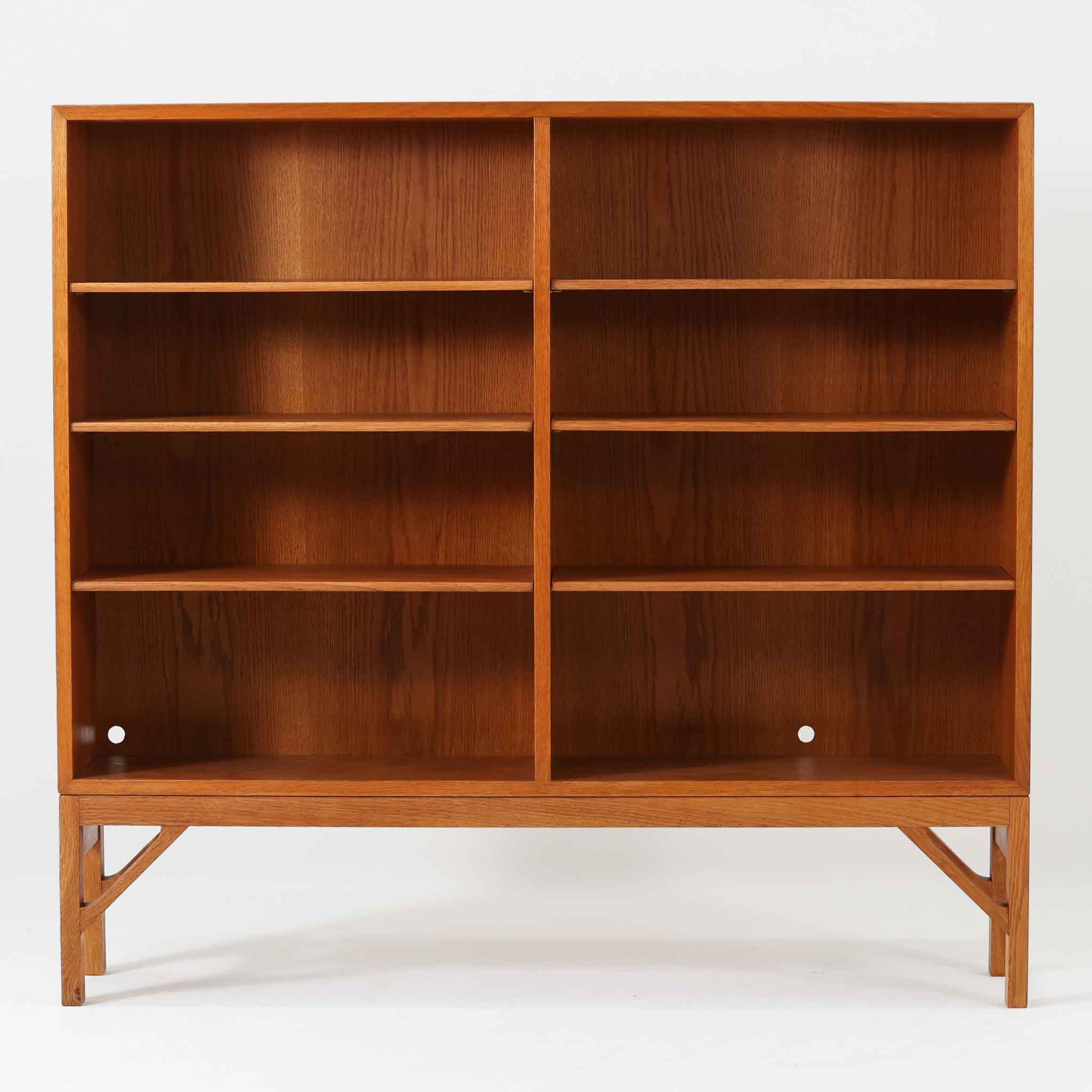 北欧ビンテージ家具ブックシェルフ | スタイリッシュで使い勝手の良い