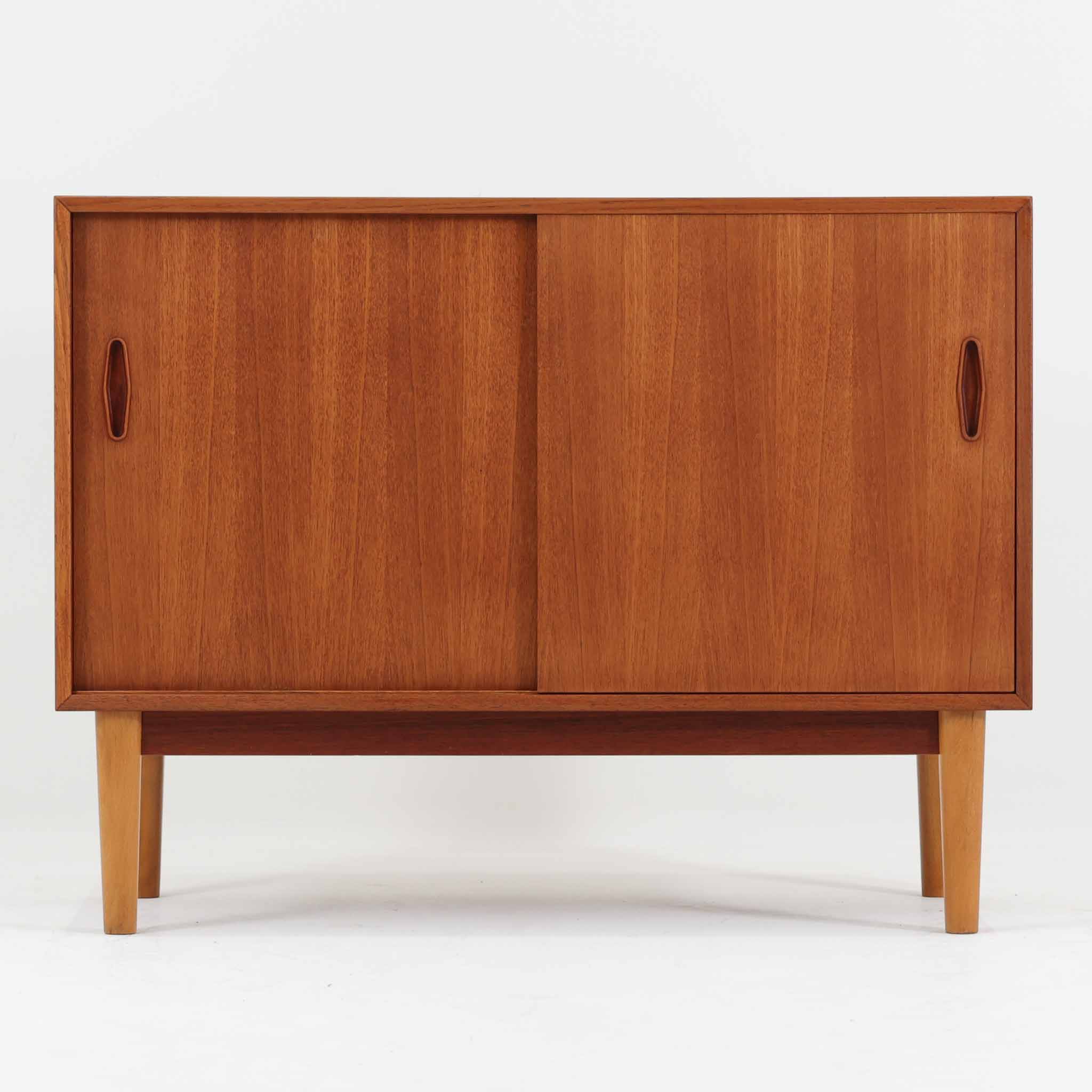 北欧ビンテージ家具ボード・キャビネット | 収納とデザインが融合した