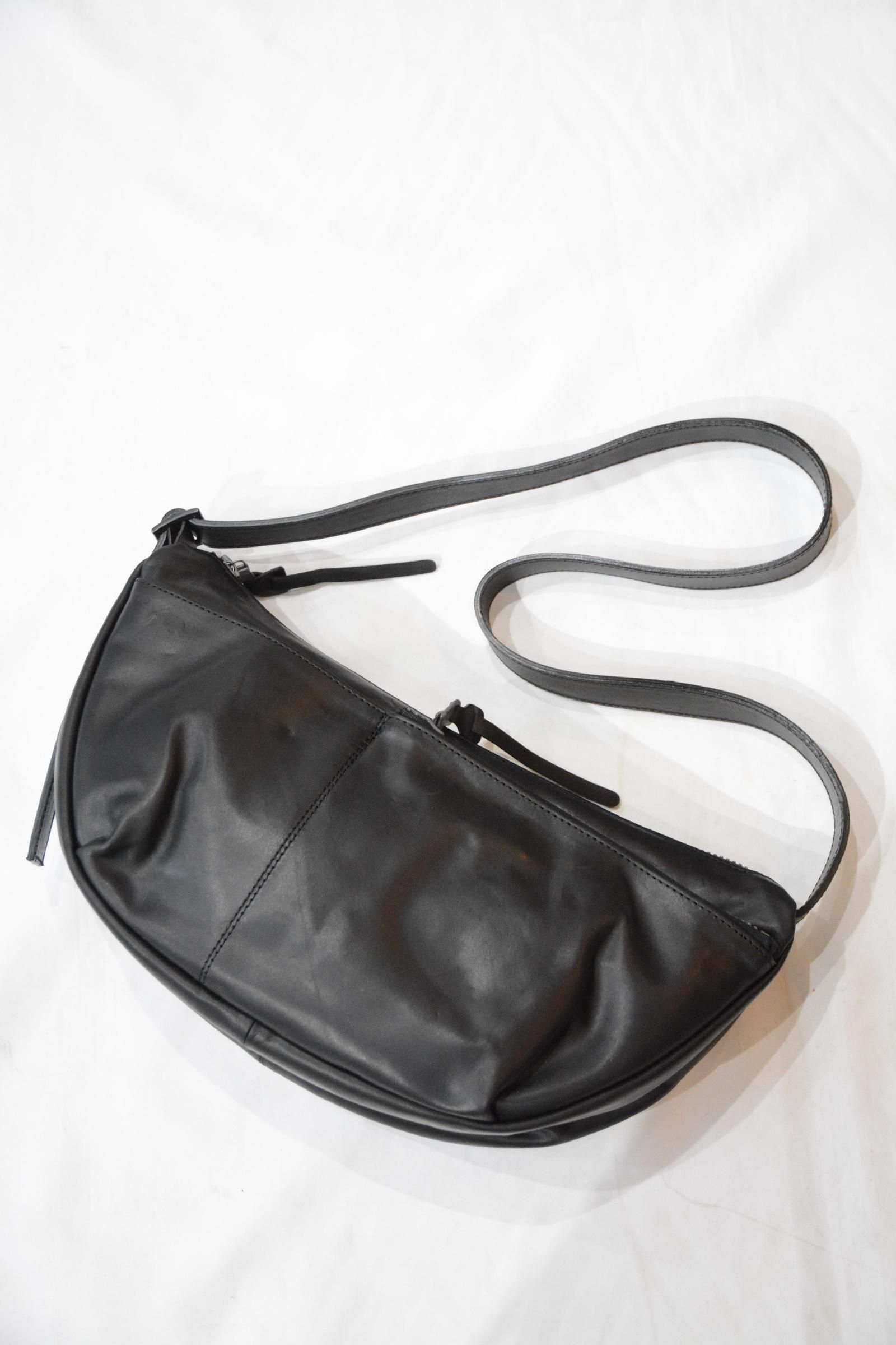 ISAMU KATAYAMA BACKLASH - GUIDI オイルカーフ ショルダーバッグ