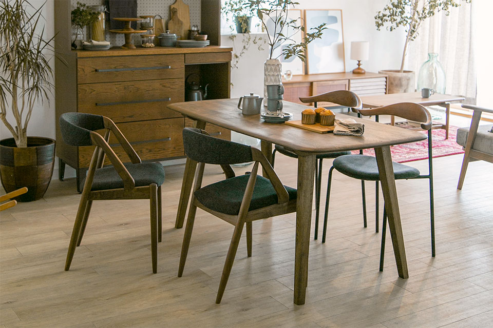 デッケ ダイニングテーブル｜テーブル｜CRUSH CRASH PROJECT