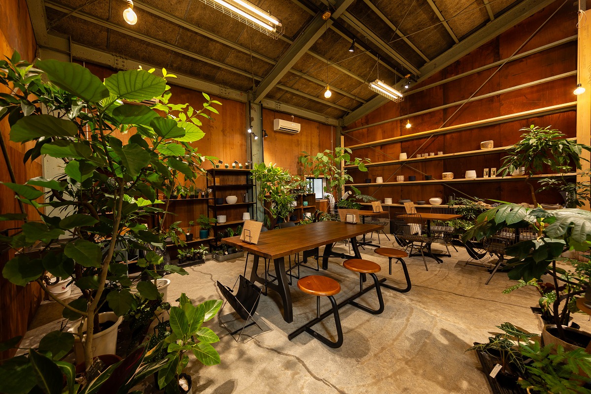 クランキー ダイニングテーブル｜テーブル｜CRUSH CRASH PROJECT