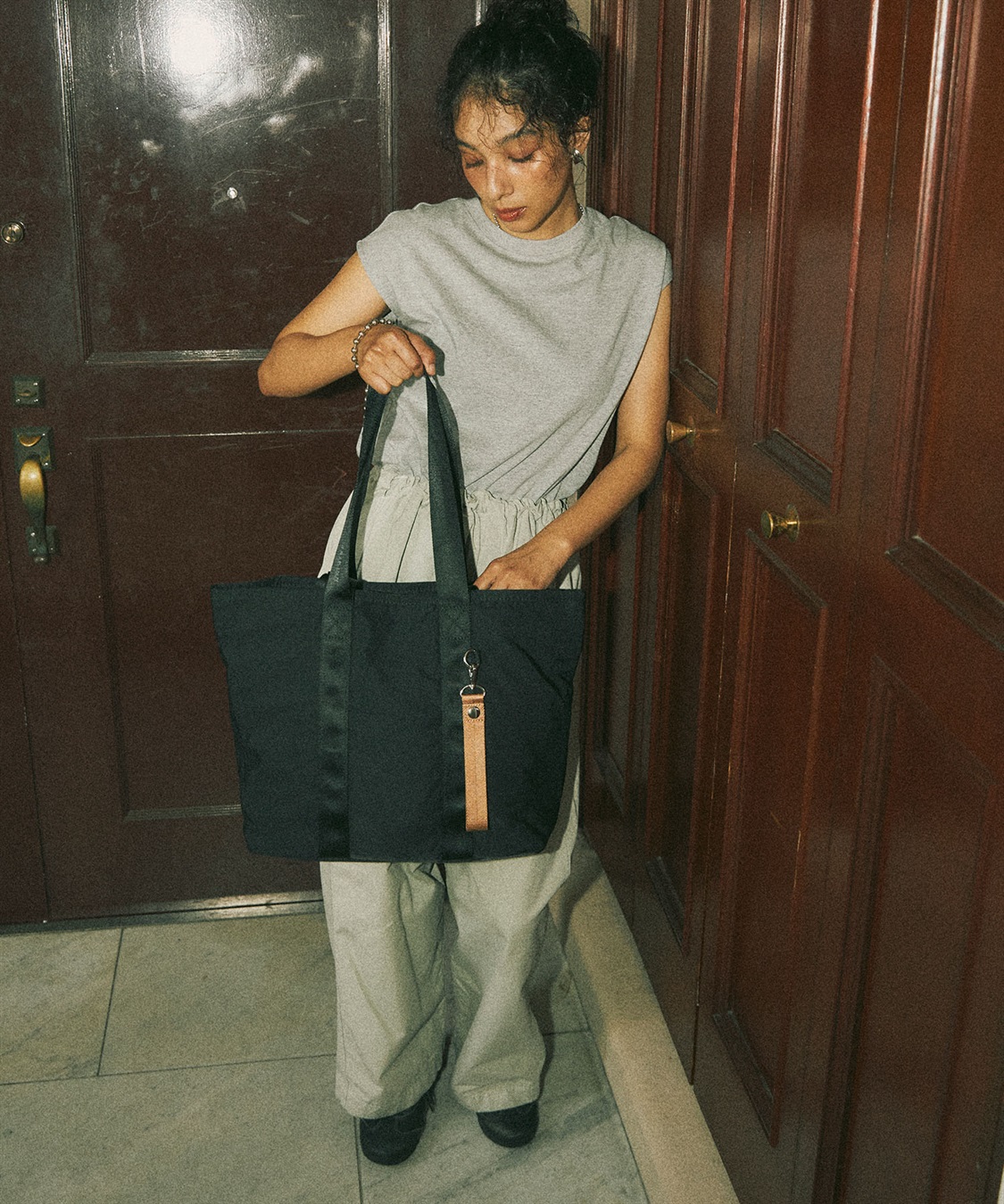 TRIP.INN】2WAY 目隠しポケット付ビッグトートバッグ Life Style by