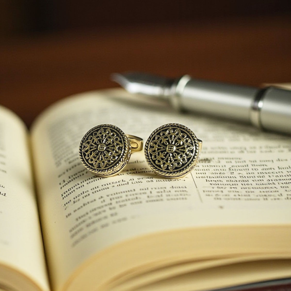 アンティークゴールドクロスデザインカフスボタン