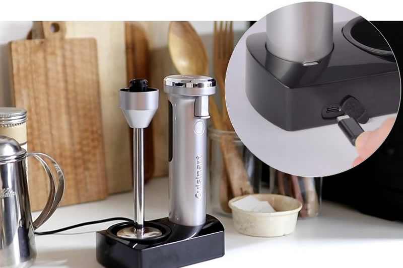 コードレス充電式ハンドブレンダー「RHB-1070J」コードレスだと毎日の