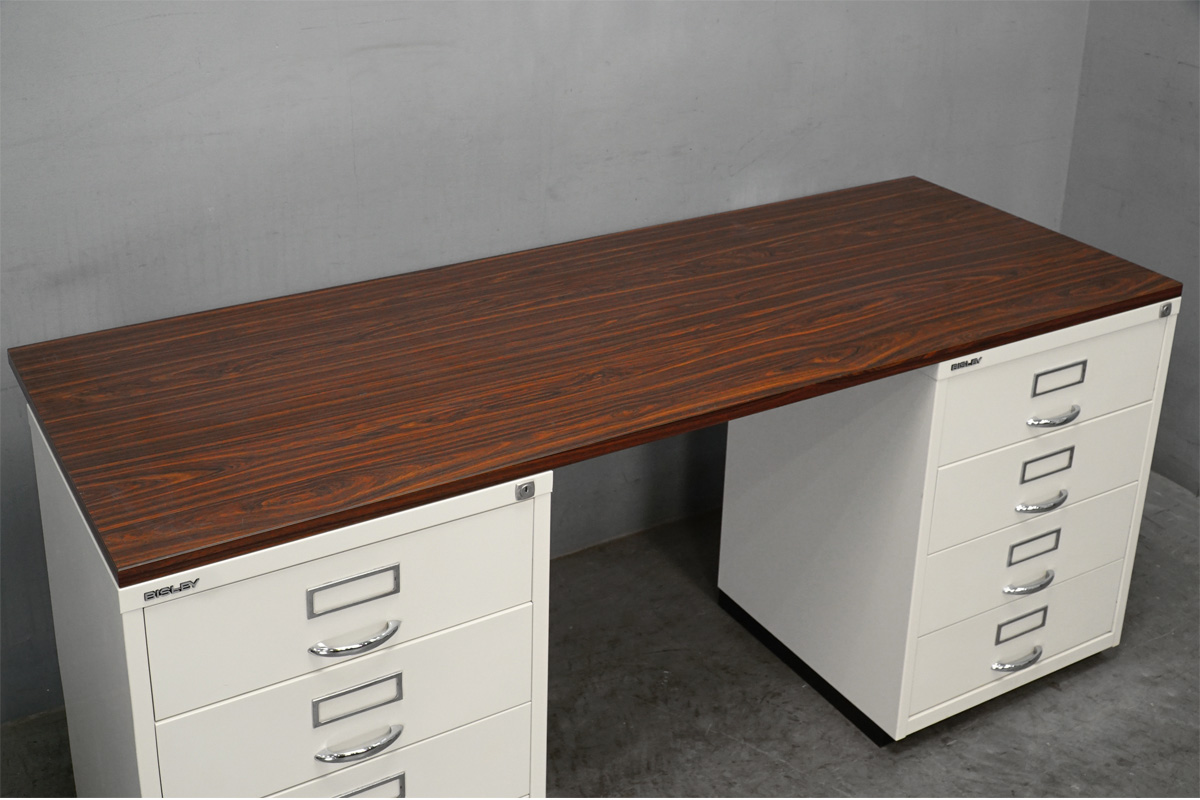 BISLEY（ビスレー）F4 スチールキャビネット 両袖デスクセット 買取